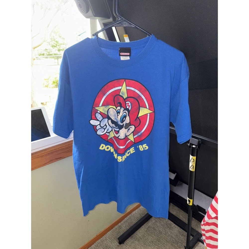 Vintage Y2K 2007 super Mario bros Nintendo tshirt